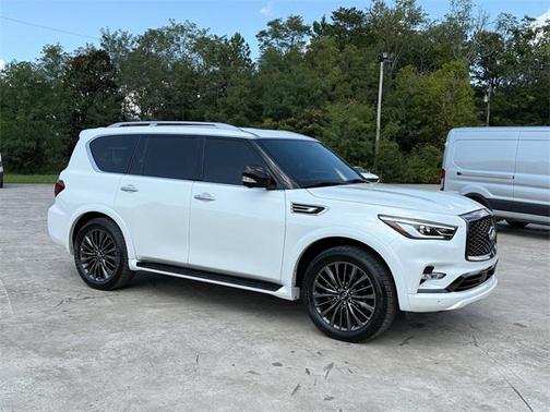 2024 INFINITI QX80 SENSORY AWD