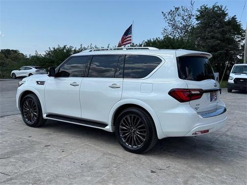 2024 INFINITI QX80 SENSORY AWD