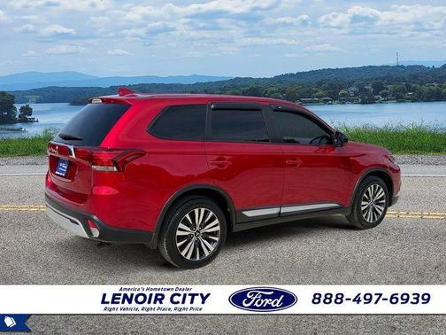 Diamond Red 2020 Mitsubishi Outlander ES