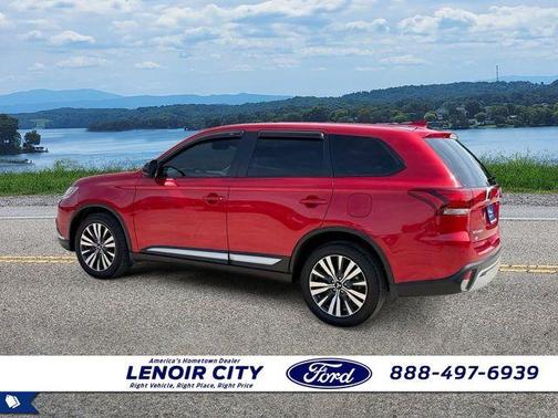 Diamond Red 2020 Mitsubishi Outlander ES