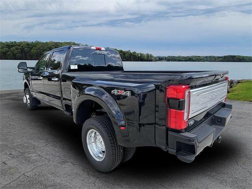 2025 Ford F-350 Platinum