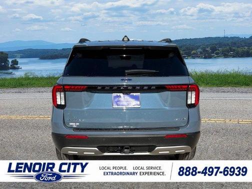 Vapor Blue Metallic 2025 Ford Explorer Active