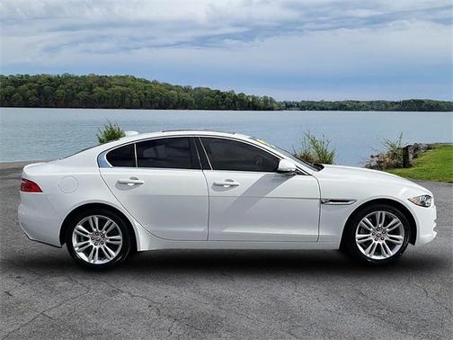 2019 Jaguar XE 25t