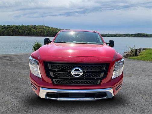 2020 Nissan Titan SV