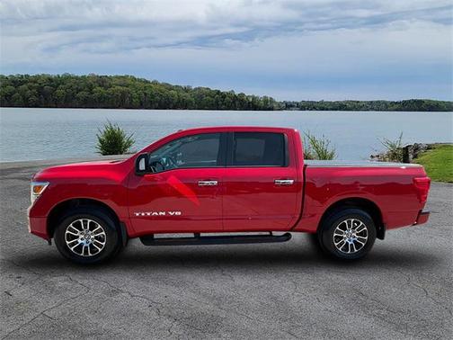 2020 Nissan Titan SV