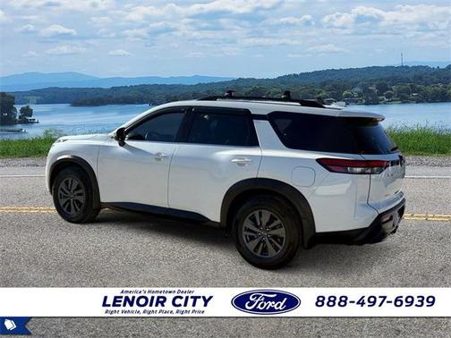 2022 Nissan Pathfinder SV 2WD