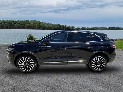 2022 Lincoln Nautilus Black Label