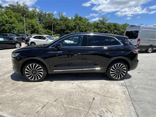 2022 Lincoln Nautilus Black Label