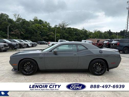 Destroyer Gray Clearcoat 2017 Dodge Challenger R/T 392