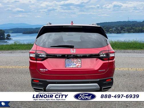 Radiant Red Metallic II 2025 Honda Pilot Touring