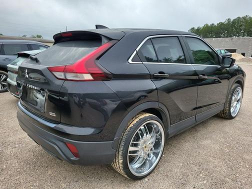 -Select- 2022 Mitsubishi Eclipse Cross LE