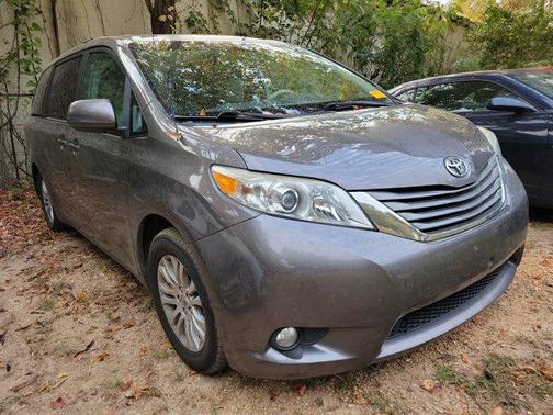2013 Toyota Sienna XLE