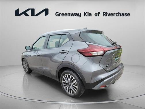 2022 Nissan Kicks SV