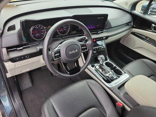 2024 Kia Carnival EX