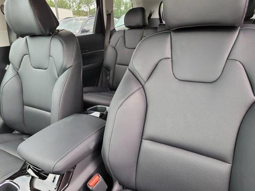 2025 Kia Telluride LX
