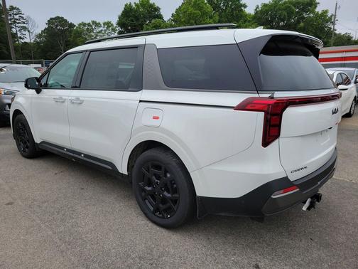 Snow White Pearl 2026 Kia Carnival Hybrid SX