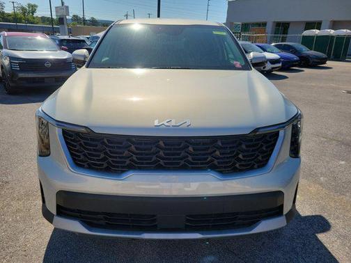 Ivory Silver 2026 Kia Sorento LX