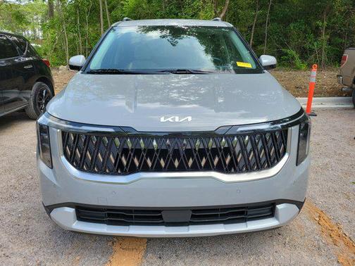 Ceramic Silver 2025 Kia Carnival EX