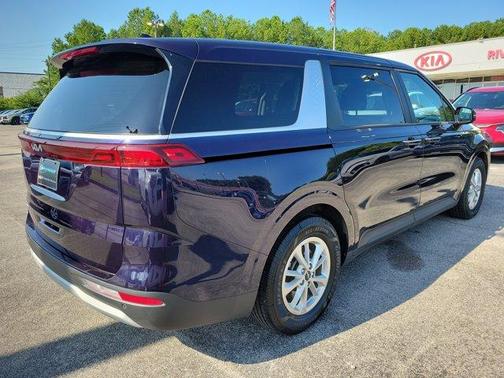 2023 Kia Carnival LX