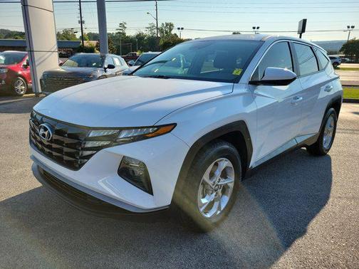 2024 Hyundai TUCSON SE