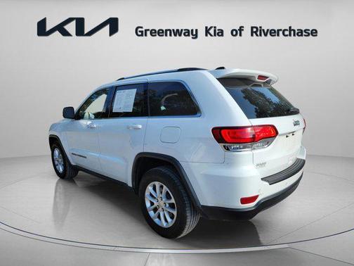 Bright White Clearcoat 2021 Jeep Grand Cherokee Laredo