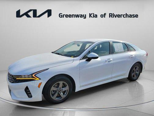 Glacial White Pearl 2023 Kia K5 LXS