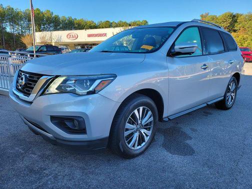 2019 Nissan Pathfinder SL