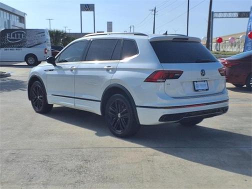 2022 Volkswagen Tiguan 2.0T SE R-Line Black