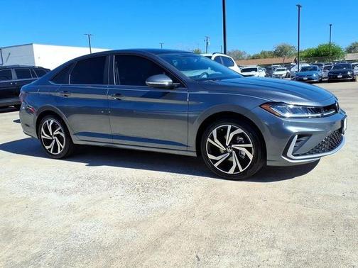 Platinum Gray Metallic 2026 Volkswagen Jetta 1.5T SEL