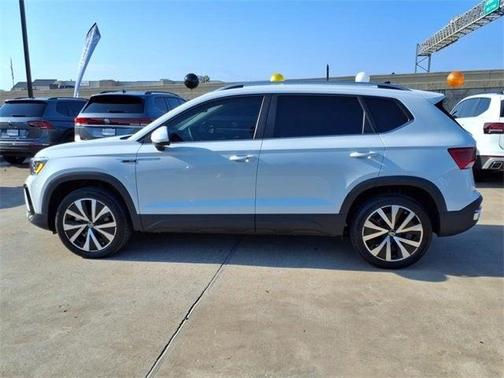 2024 Volkswagen Taos 1.5T SE