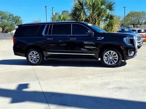 2022 GMC Yukon XL Denali