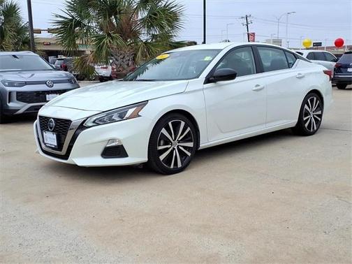 2022 Nissan Altima 2.5 SR