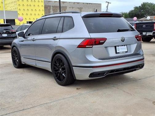 2024 Volkswagen Tiguan 2.0T SE R-Line Black