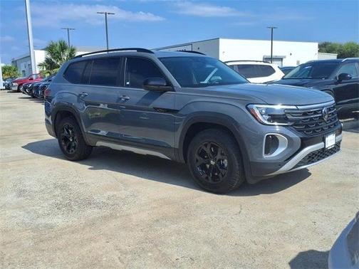 2025 Volkswagen Atlas 2.0T Peak Edition