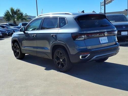 Platinum Gray Metallic 2026 Volkswagen Taos 1.5T SE