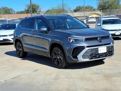 Platinum Gray Metallic 2026 Volkswagen Taos 1.5T SE