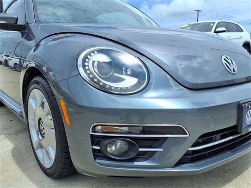 2019 Volkswagen Beetle 2.0T SE