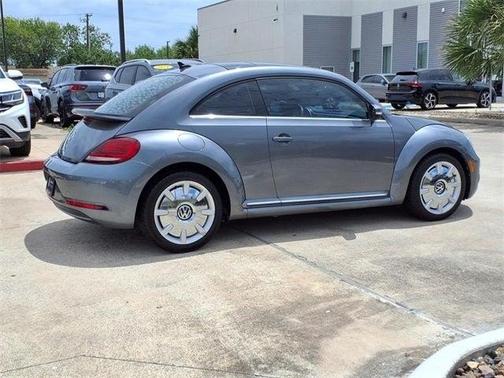 2019 Volkswagen Beetle 2.0T SE