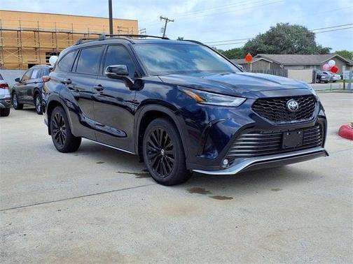 2023 Toyota Highlander XSE