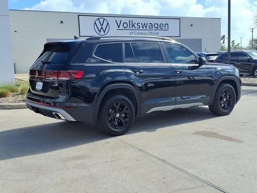 Black Pearl 2026 Volkswagen Atlas 2.0T Peak Edition