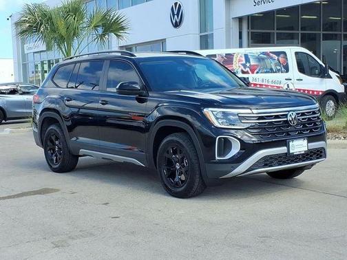 Black Pearl 2026 Volkswagen Atlas 2.0T Peak Edition