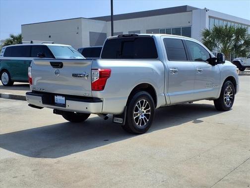 2020 Nissan Titan SV