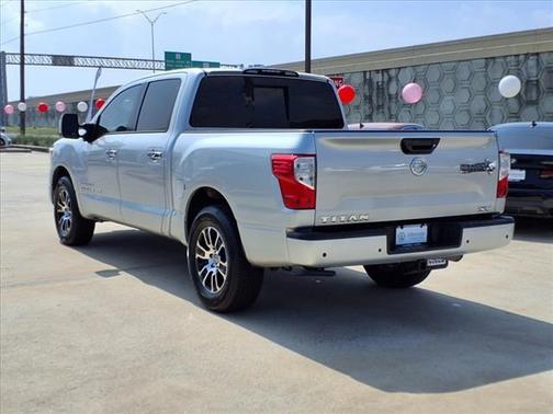 2020 Nissan Titan SV
