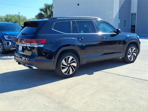 2024 Volkswagen Atlas 2.0T SE