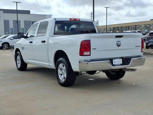 Bright White Clearcoat 2023 RAM 1500 Classic SLT