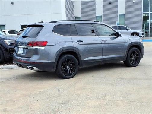2022 Volkswagen Atlas 3.6L SE w/Technology