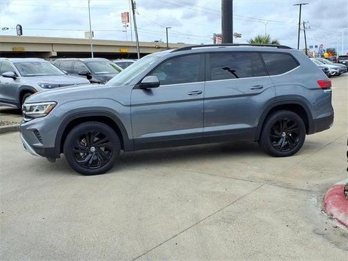 2022 Volkswagen Atlas 3.6L SE w/Technology