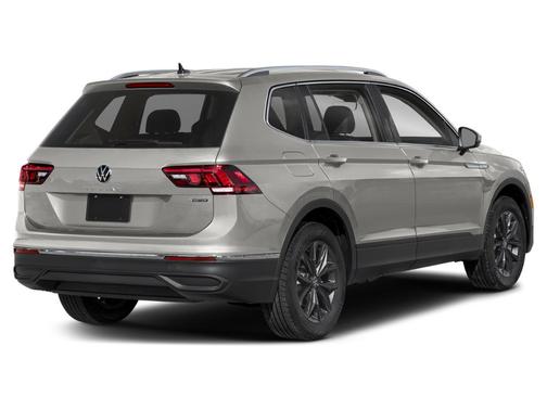 Pyrite Silver Metallic 2023 Volkswagen Tiguan 2.0T SE