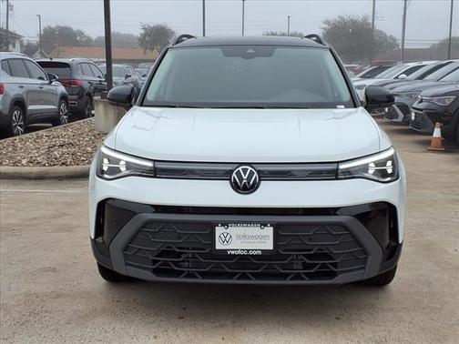 2025 Volkswagen Taos 1.5T SE Black