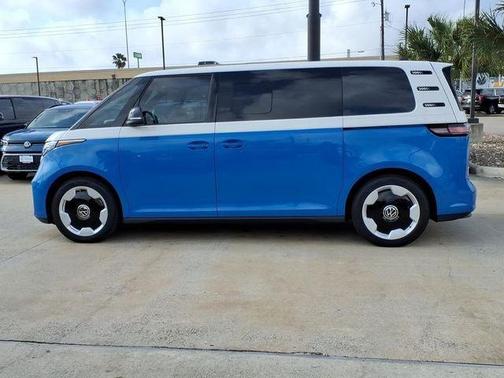 Cabana Blue Metallic - Candy White 2025 Volkswagen ID. Buzz Pro S Plus